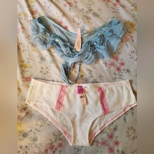 NWT VS/ PINK panties sz L